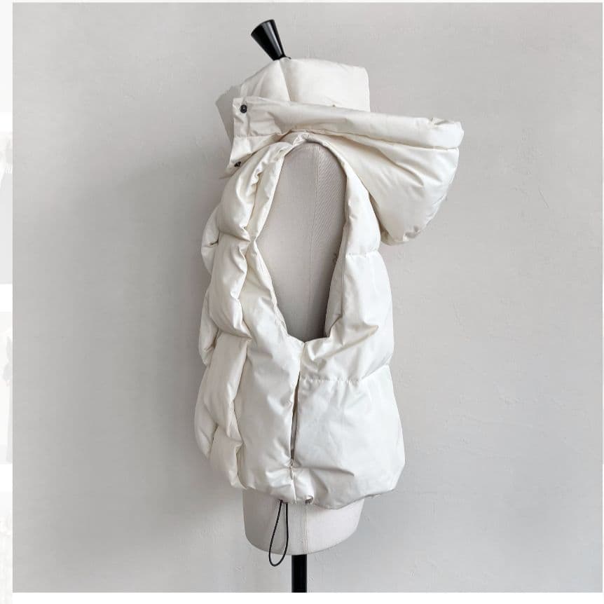 LUGIVA ダウンベスト　　sysorus select