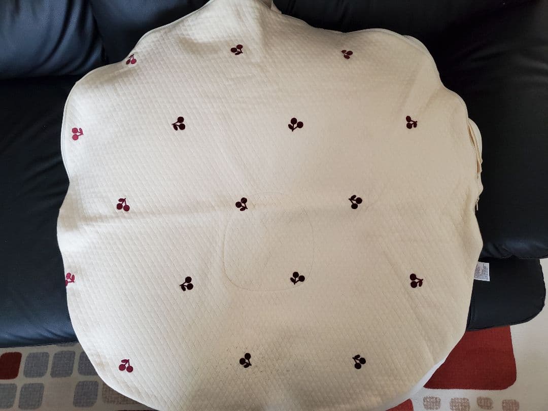 ロトトクッション　くま柄　チェリー柄