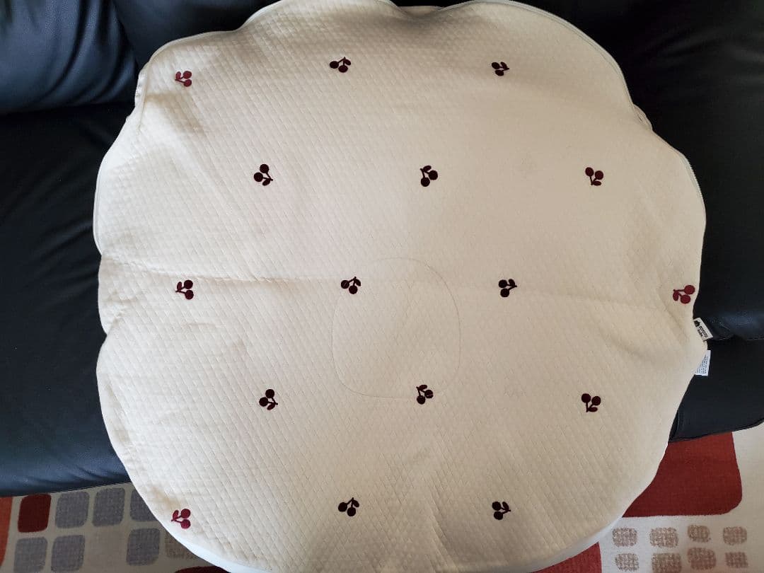 ロトトクッション　くま柄　チェリー柄