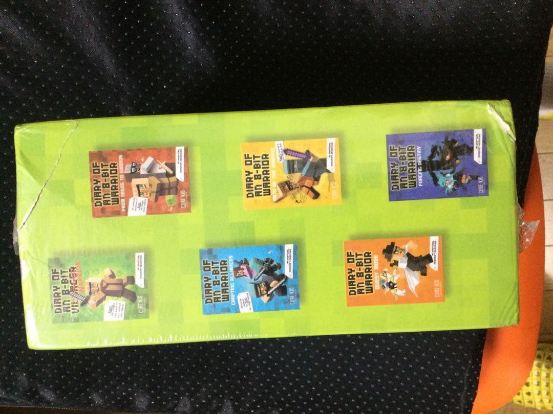 洋書 Minecraft DIARY OF AN 8 BIT WARRIOR