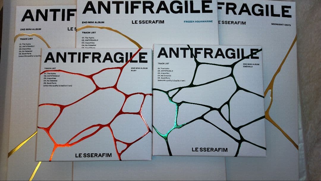 UNFORGIVEN・ANTIFRAGILE ✨️トレカ34枚アルバムセット