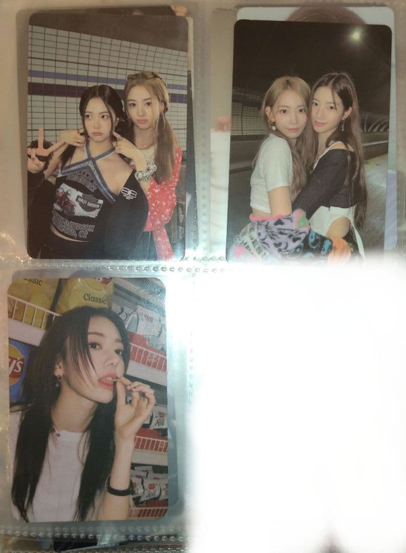 UNFORGIVEN・ANTIFRAGILE ✨️トレカ34枚アルバムセット