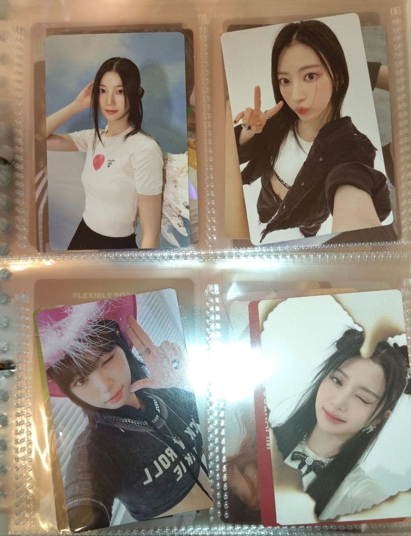 UNFORGIVEN・ANTIFRAGILE ✨️トレカ34枚アルバムセット