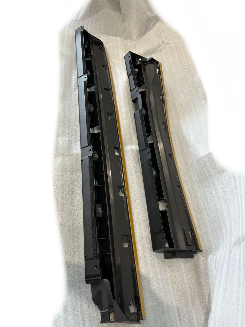 NX TRD サイドスカート　右側　黒