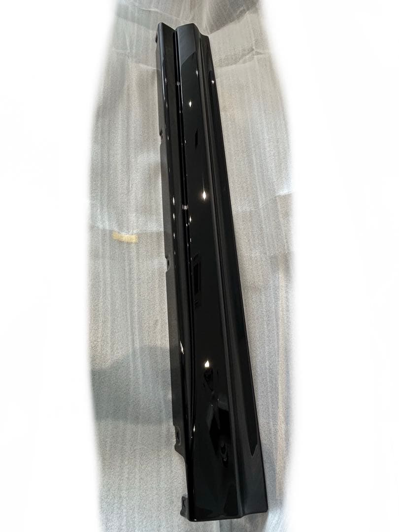 NX TRD サイドスカート　右側　黒