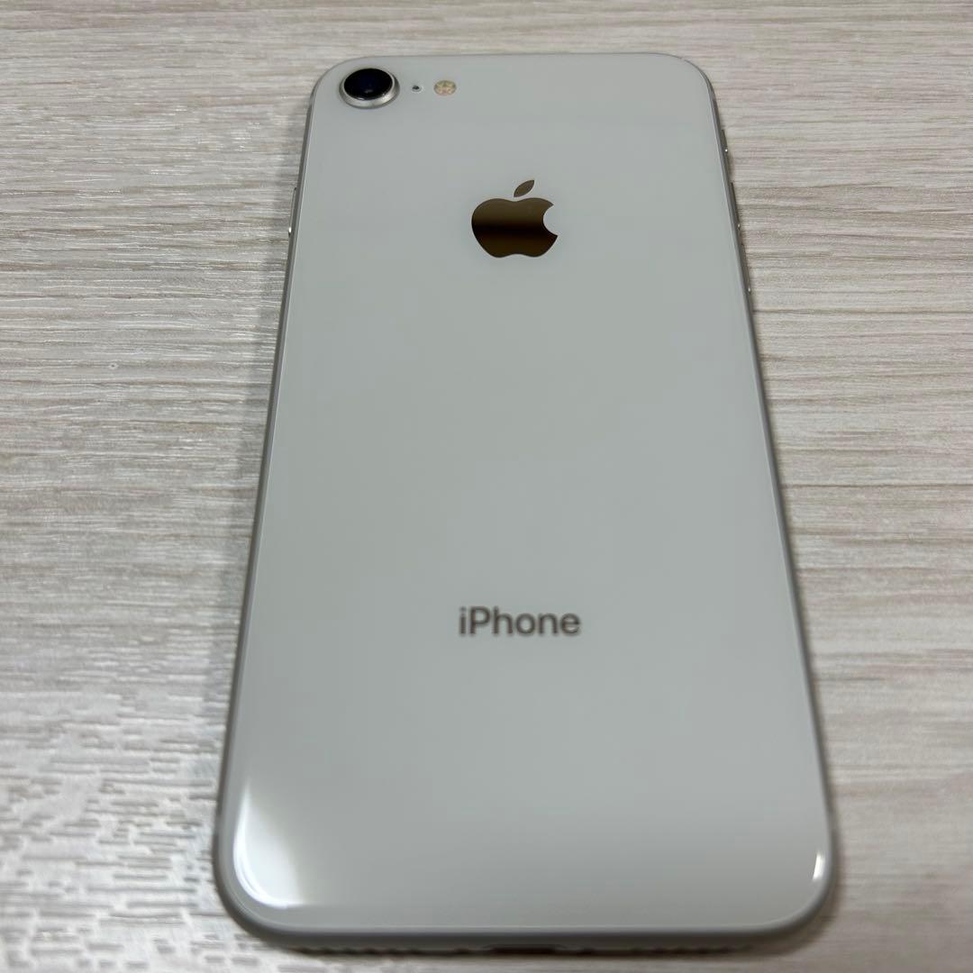iPhone8 64GB シルバー SIMフリー