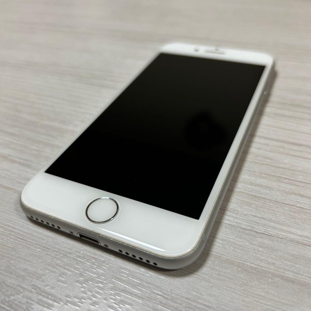iPhone8 64GB シルバー SIMフリー