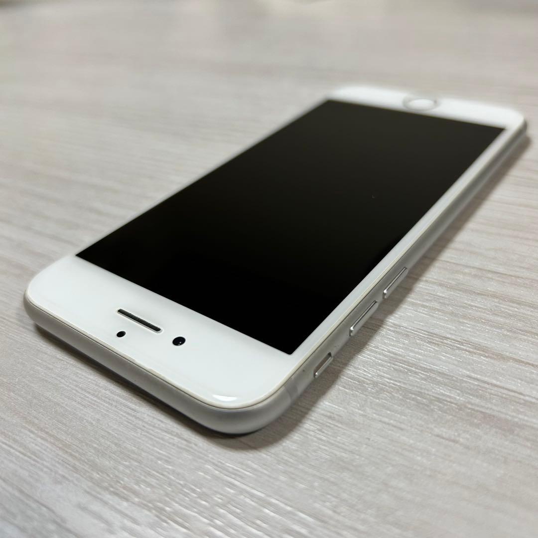 iPhone8 64GB シルバー SIMフリー