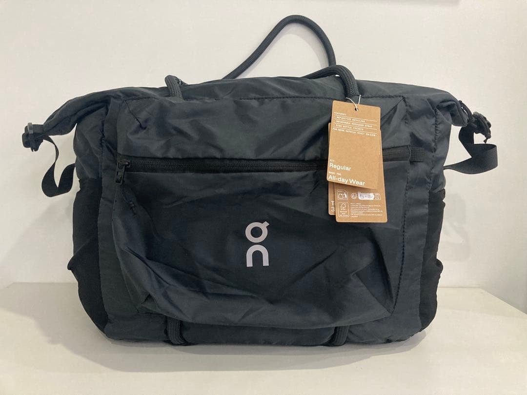 オン トラックパック ショルダーバッグ 35L ブラック デイリーバッグ男女兼用