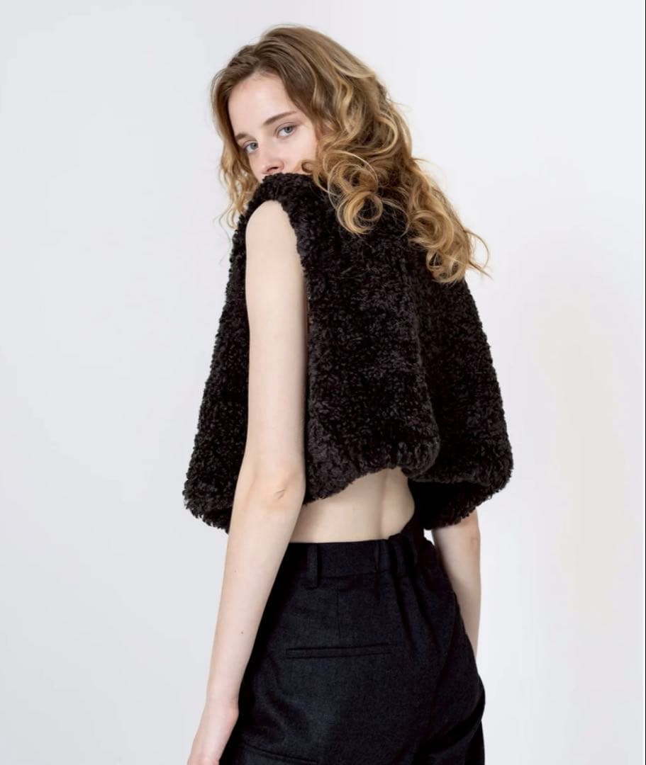 新品 未使用 完売品 IORE イオレ ボア ベスト ブラック　黒　人気