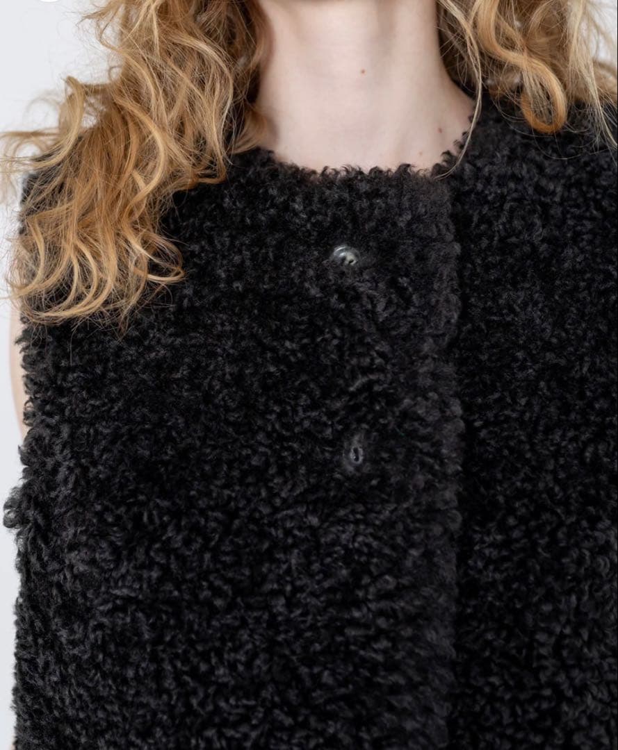 新品 未使用 完売品 IORE イオレ ボア ベスト ブラック　黒　人気