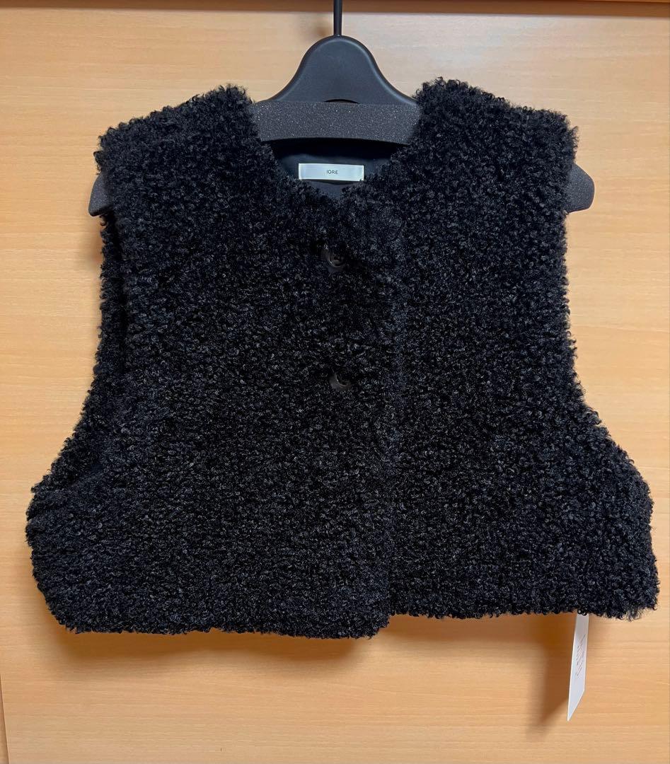 新品 未使用 完売品 IORE イオレ ボア ベスト ブラック　黒　人気