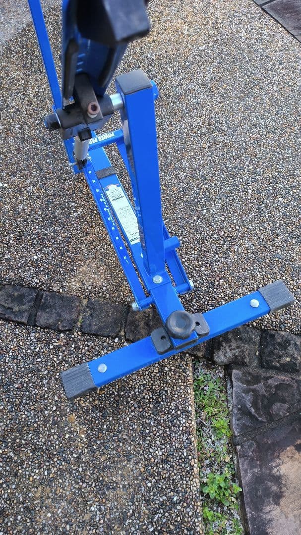 ピッチングマシン Blue Flame ブルーフレーム　ルイスビルスラッガー