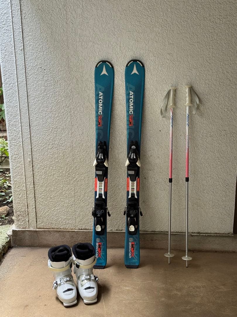 Atomic スキー板とSALOMONブーツとストックセット