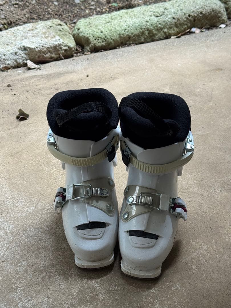 Atomic スキー板とSALOMONブーツとストックセット