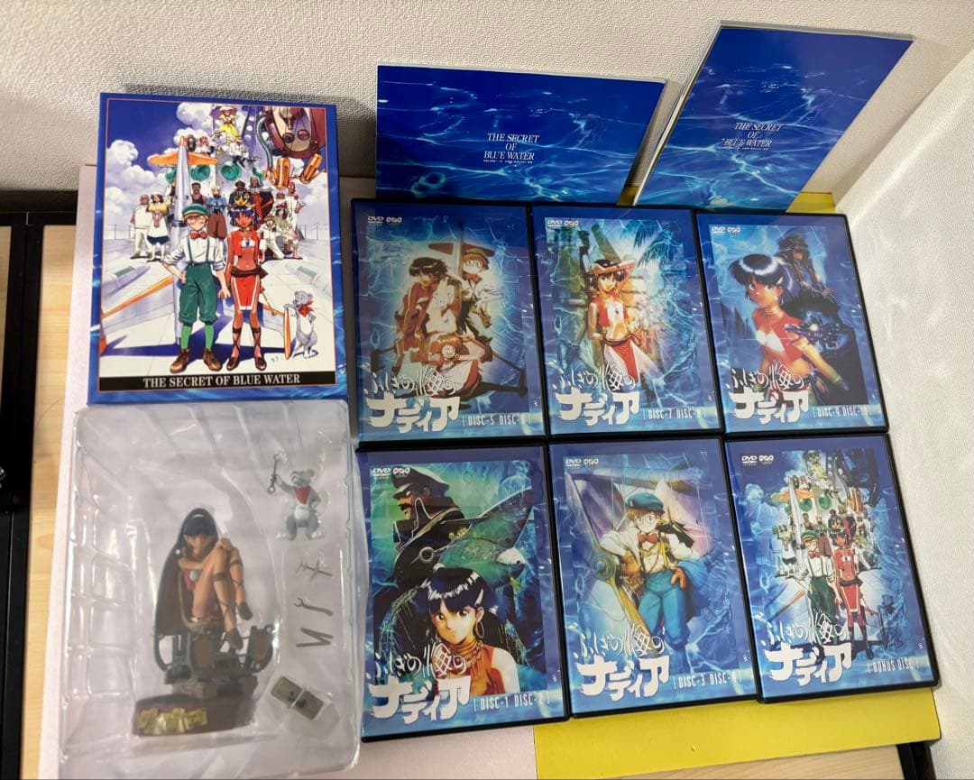 美品　ふしぎの海のナディア DVD-BOX フィギュア　ケース付き　庵野秀明