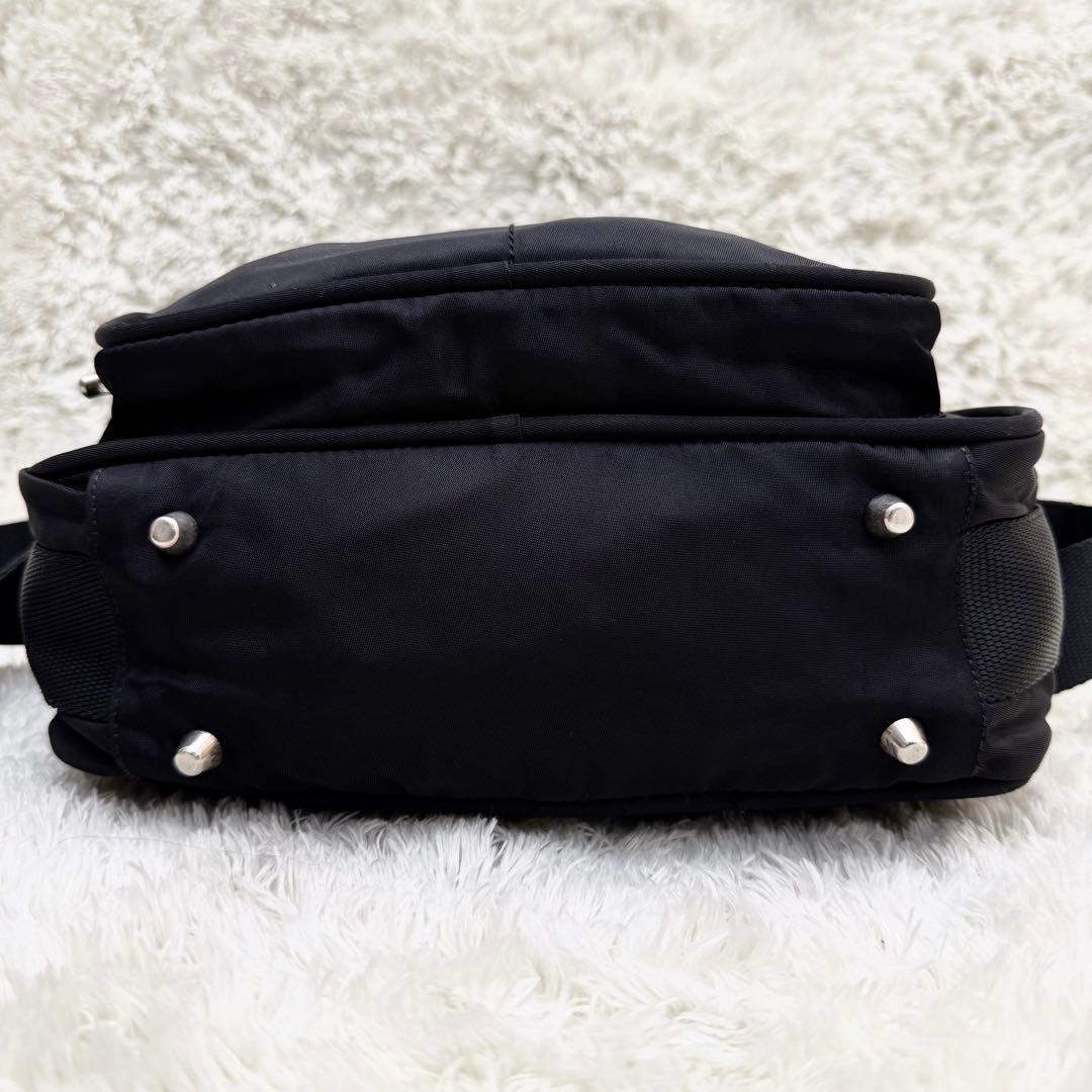 PRADAプラダ 三角ロゴ ショルダーバッグ テスート 黒 クロシエット