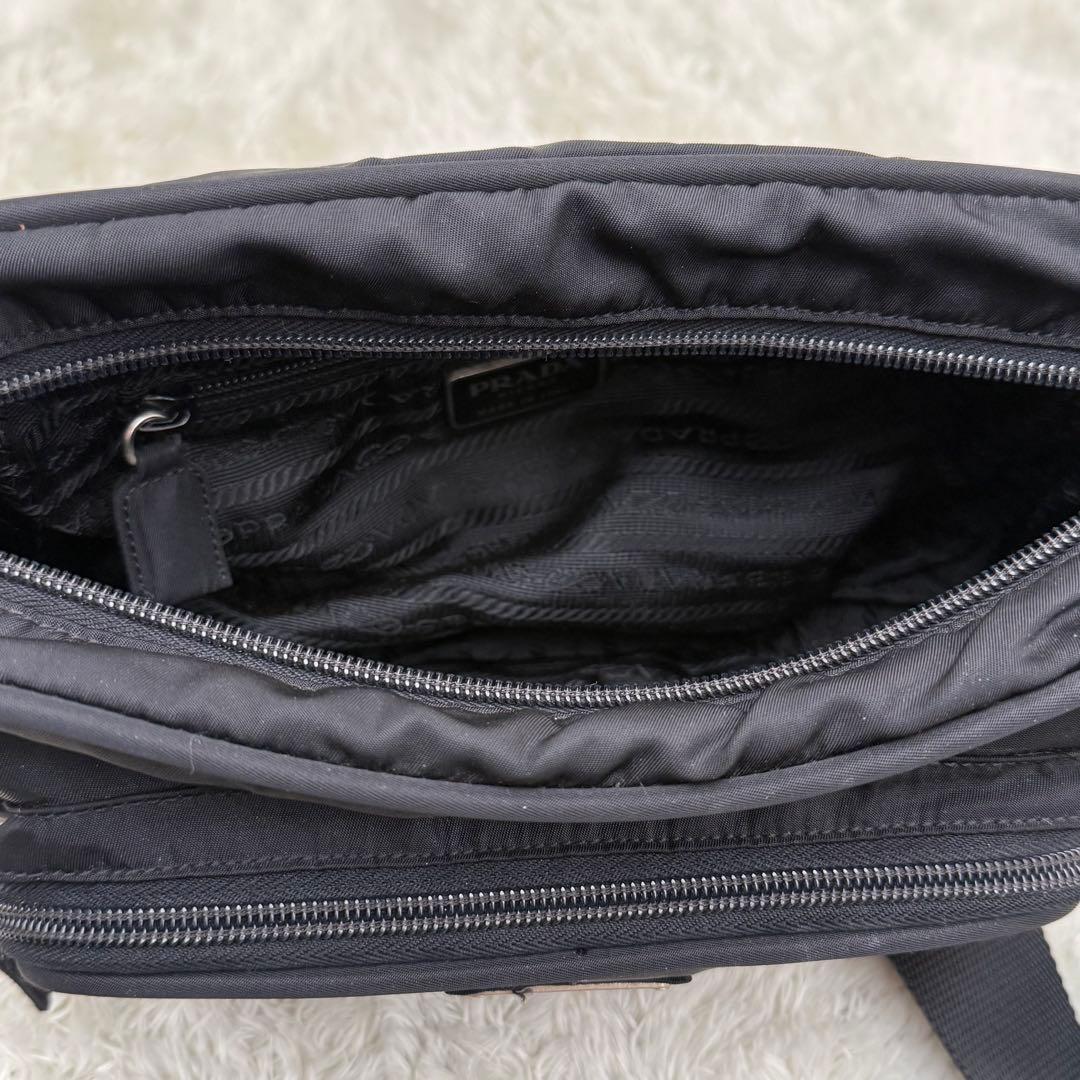 PRADAプラダ 三角ロゴ ショルダーバッグ テスート 黒 クロシエット