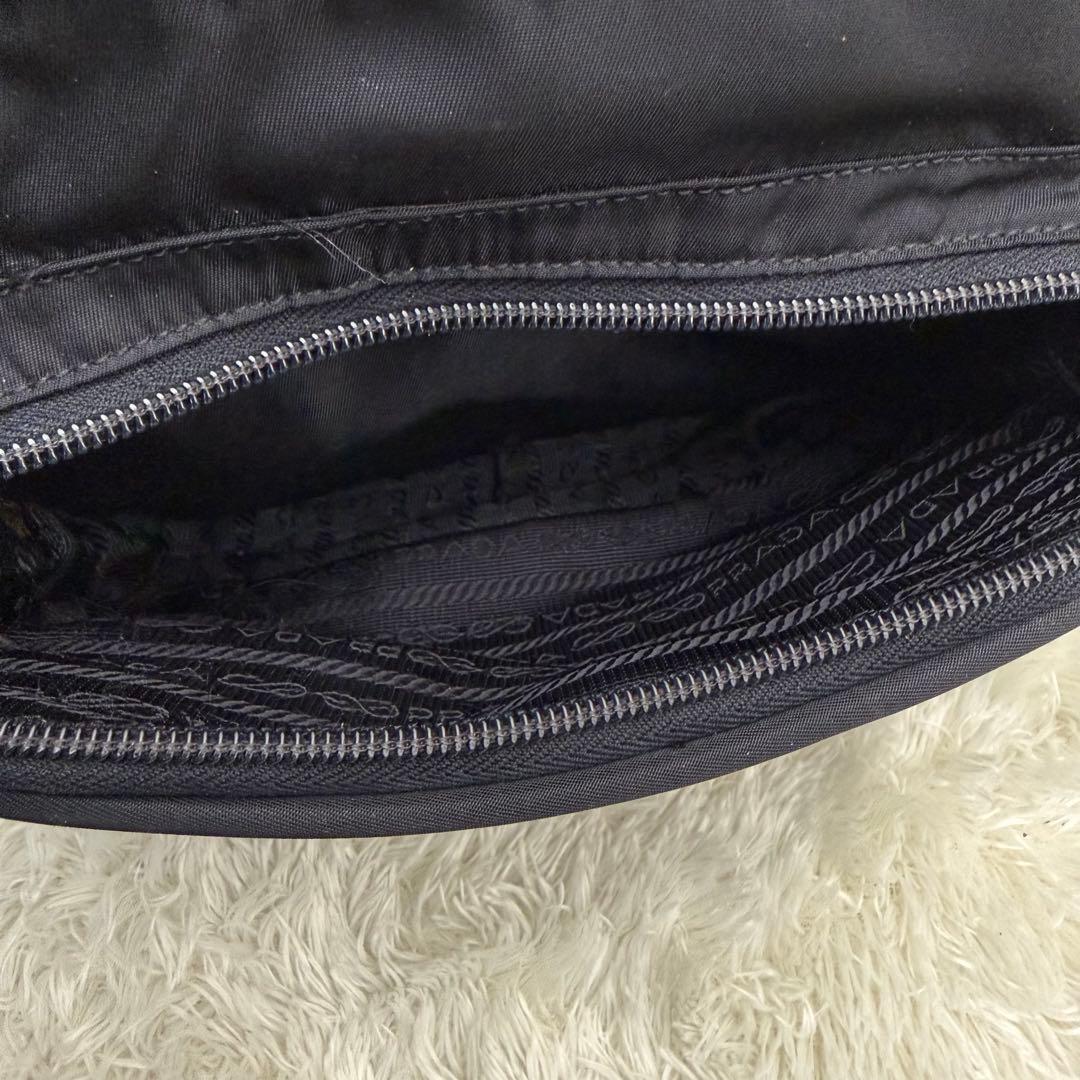 PRADAプラダ 三角ロゴ ショルダーバッグ テスート 黒 クロシエット