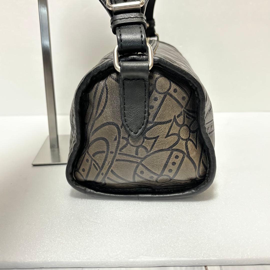 Vivienne Westwood　アーサー　レザーオーブ　ショルダー