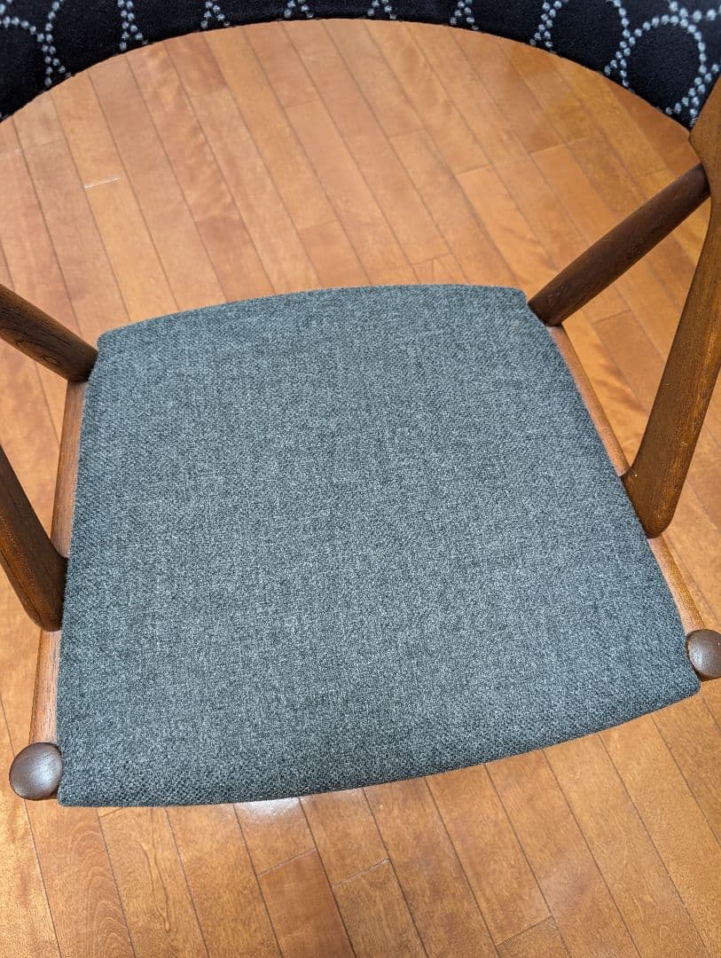 ハートセブン・Kai Kristiansen NV31 ダイニングチェア