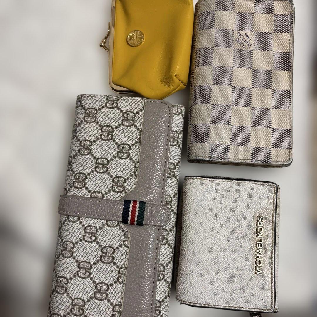 VUITTON GUCCI MICHEAL KORS 本革がま口ポーチ 4点