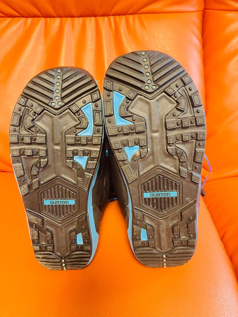 【おまけ付】Burton スノーボードとバインディング、ブーツセット