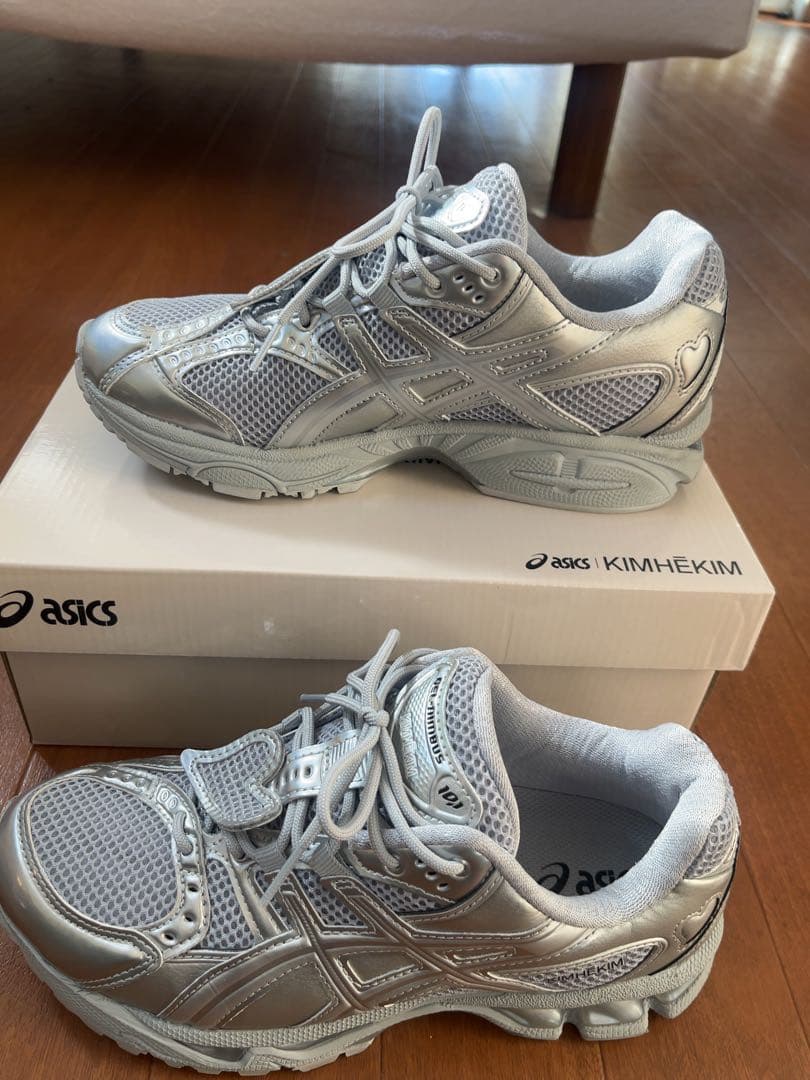 【KIMHEKIM × Asics）キムヘキム 23.5cm シルバー