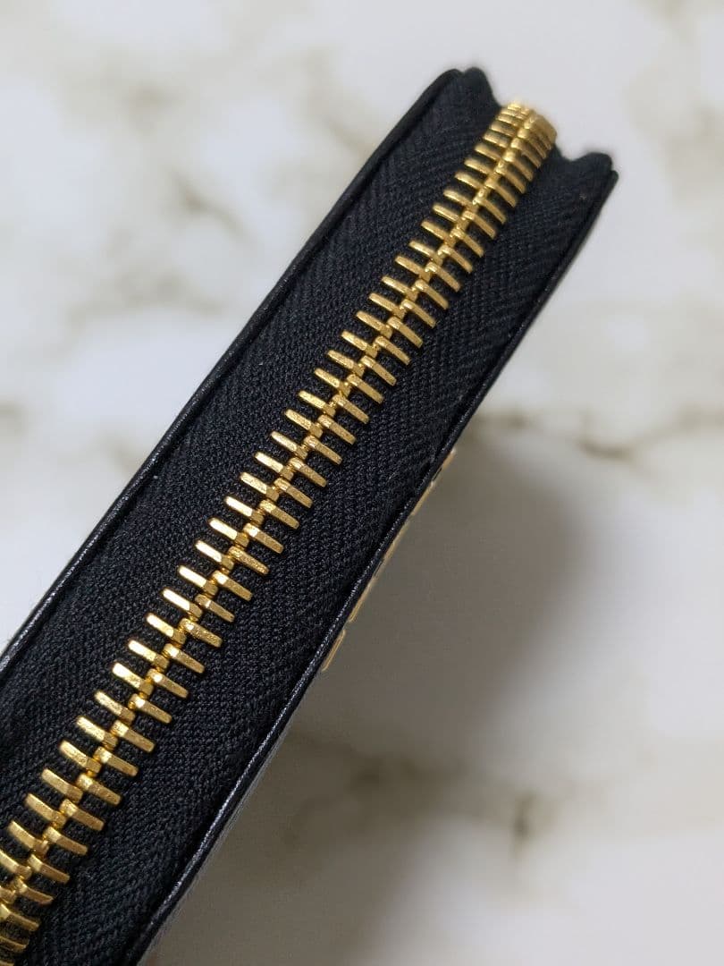 ♡美品♡PRADA♡ケース♡ラウンドファスナー♡ヴィッテロムーブ♡ネロ♡