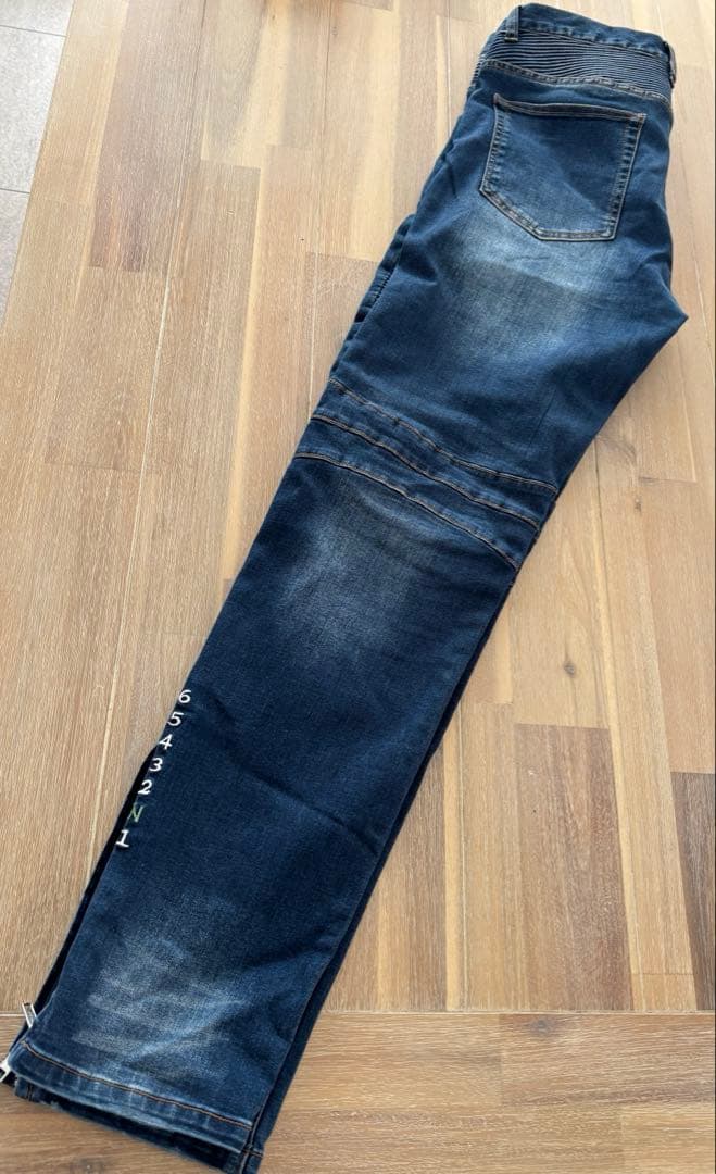 アンチビクスク　デニム　　34