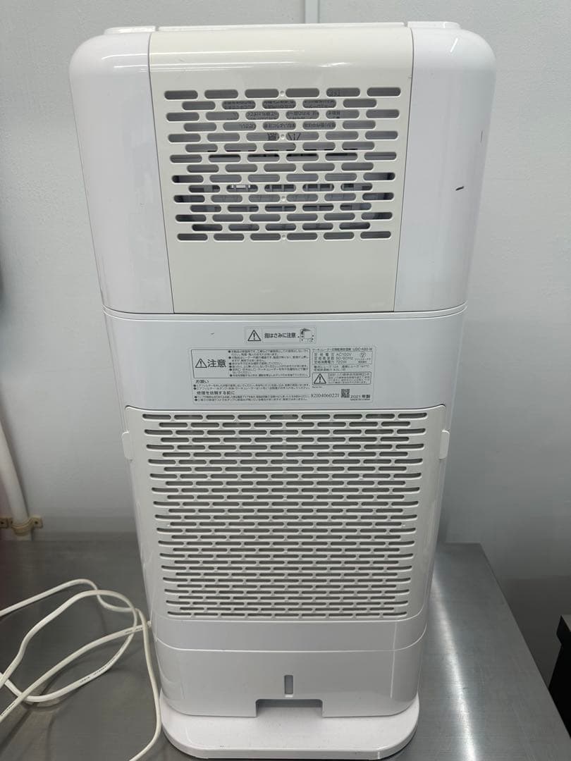 【美品】IRIS OHYAMA 衣類乾燥除湿機 IJDC-K80-W