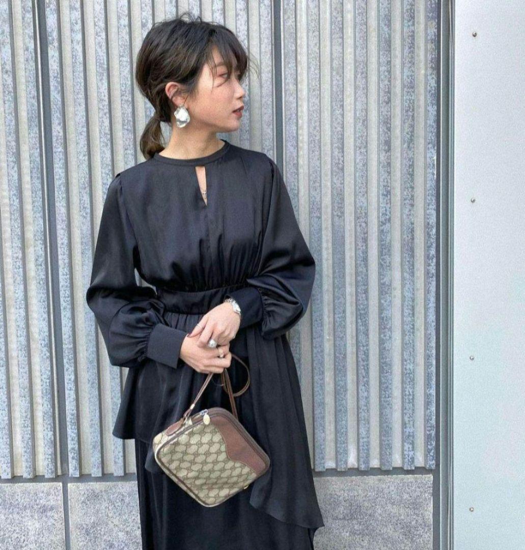 BULGE SHOULDER DRESS　アメリヴィンテージ