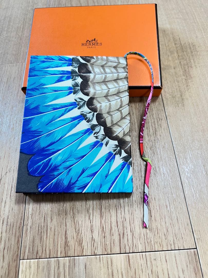 HERMES シルクノート羽根デザイン