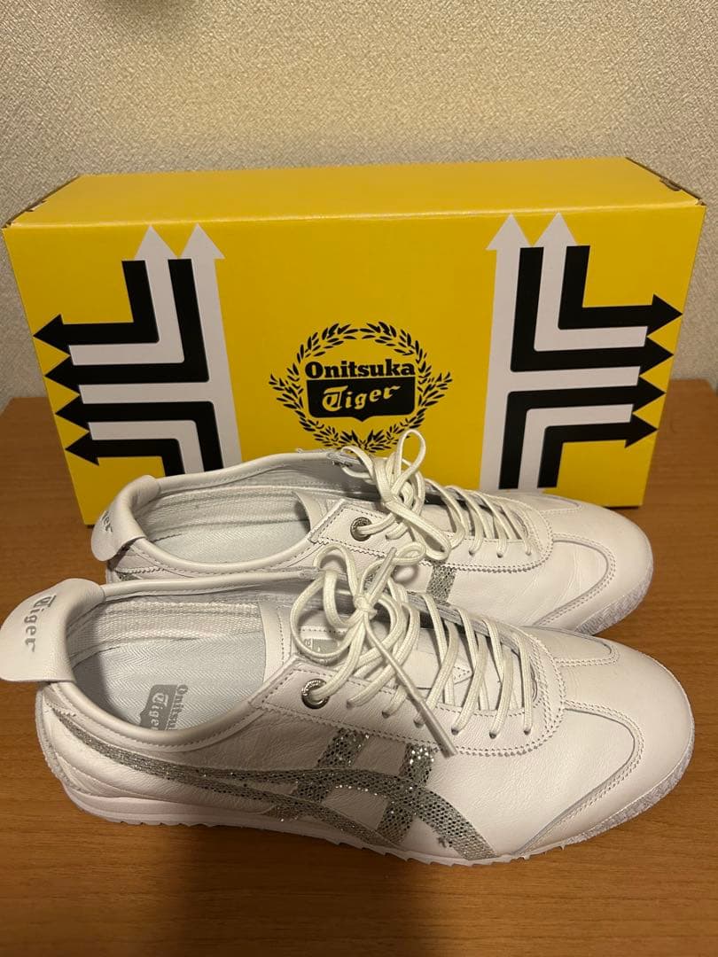 Onitsuka Tiger オニツカタイガー　ホワイト スニーカー　24センチ