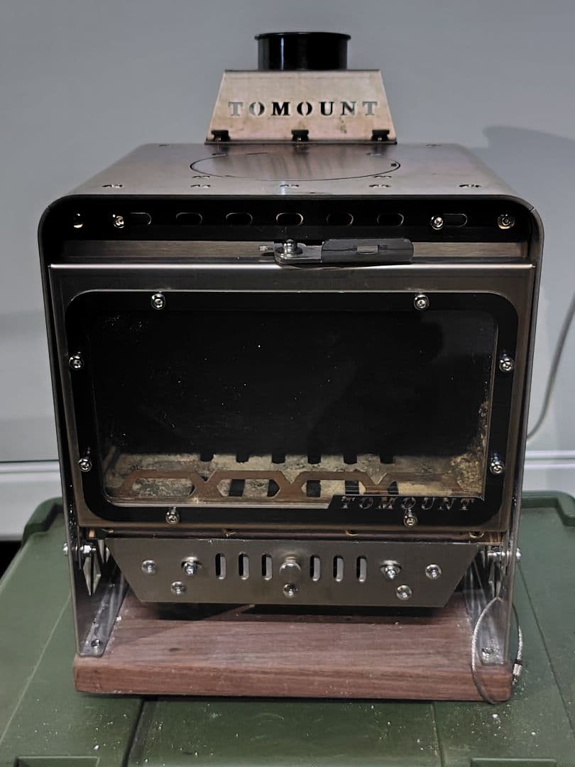 TOMOUNT　卓上薪ストーブ