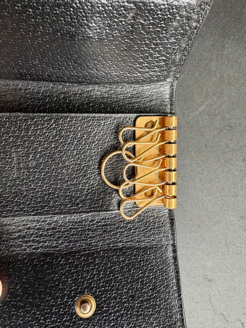 早い者勝ち‼️GUCCI ブラック レザー キーケース ケース付 523683