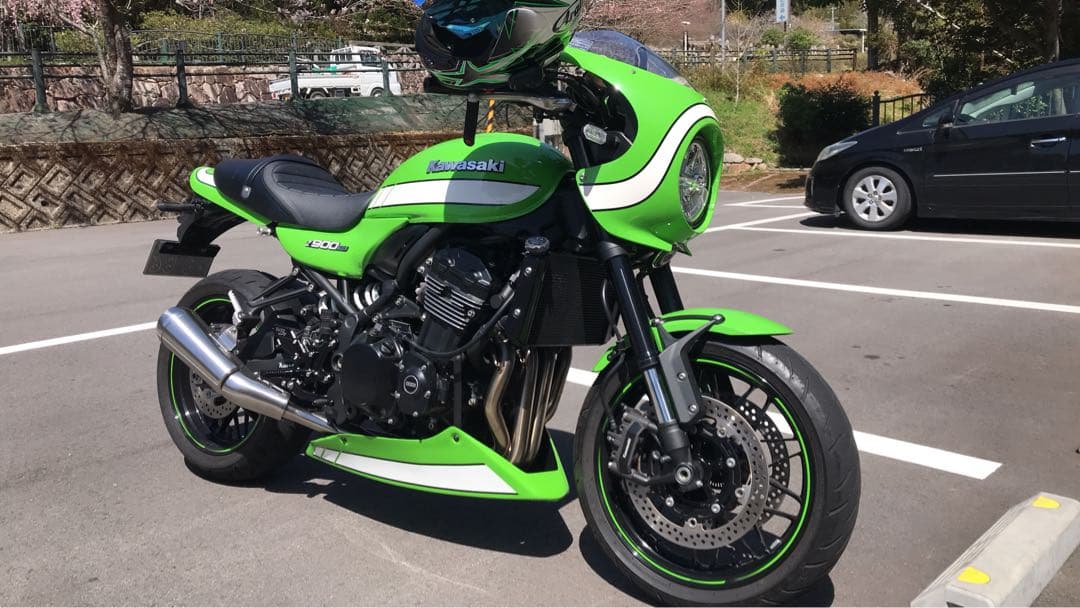 Kawasaki Z900RS カスタム　アンダーカウル グリーン