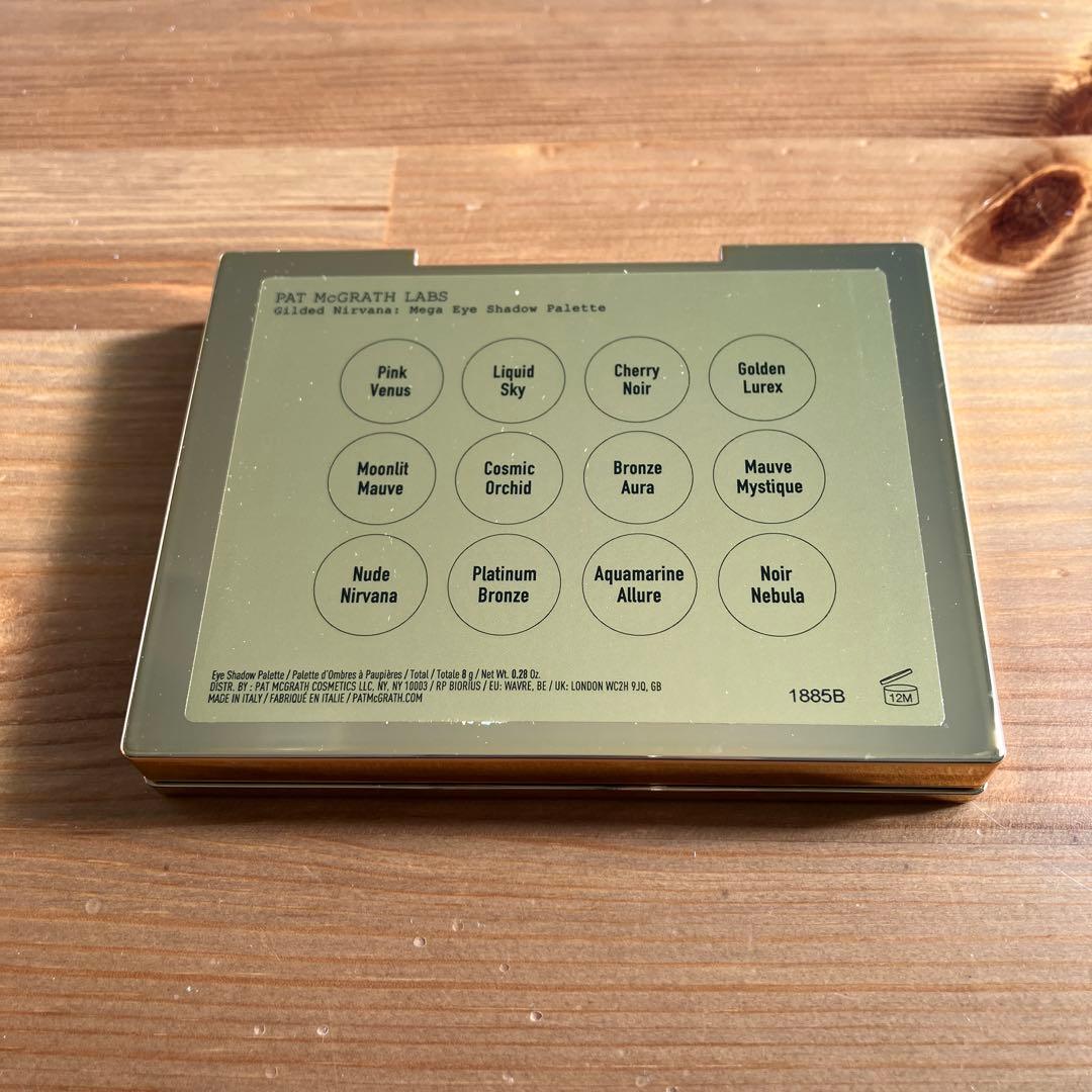アイシャドウ Gilded Nirvana: Mega Eye Shadow Palette
