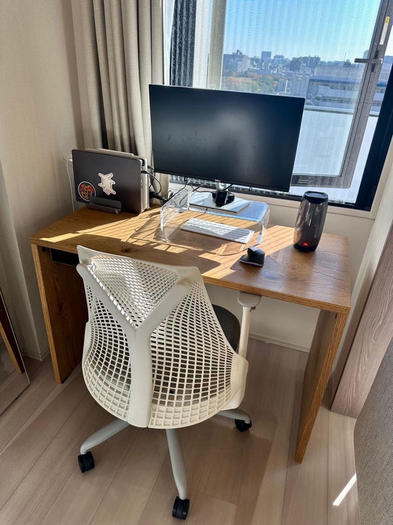 デスク（椅子・小物は含まれません）