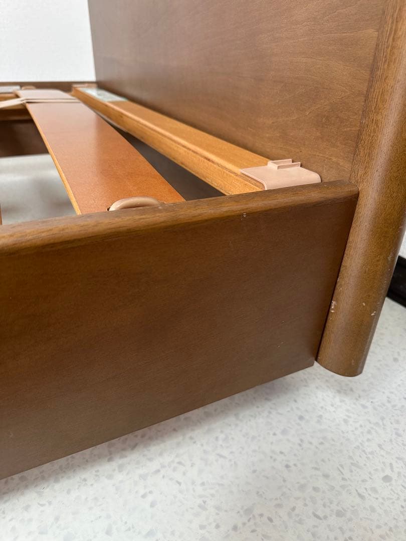 カリモク ヒュルスタ社 シングルベッド フレーム 管理※i4※