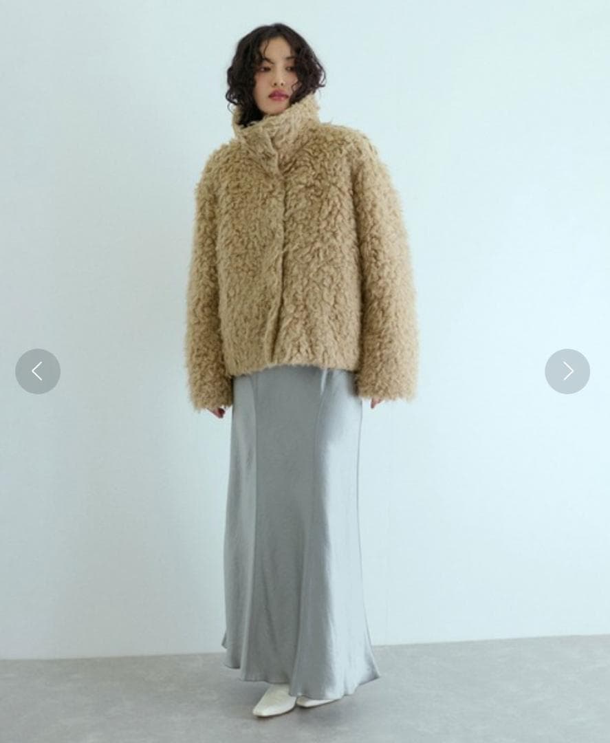 ADAM ET ROPE' FEMME EcopeLループファーハーフコート