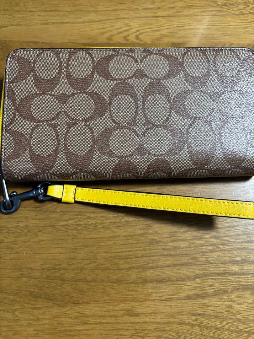 新品未使用　COACH 長財布　シグネチャー　ブラウン×イエロー