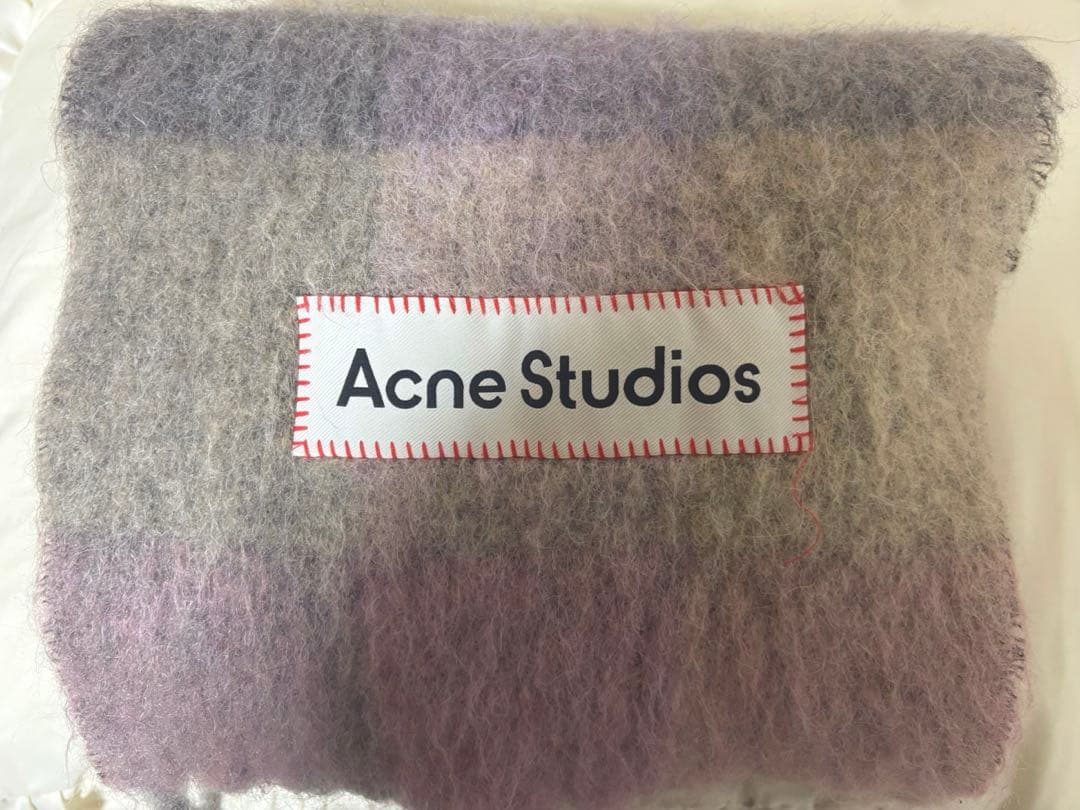 Acne Studios マフラー グレーとパープルのグラデーション