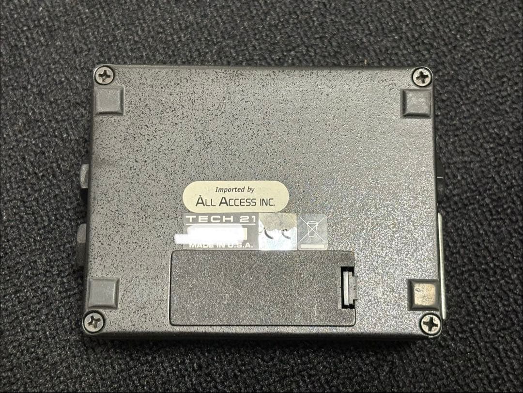 ベース TECH 21 BASS D DI