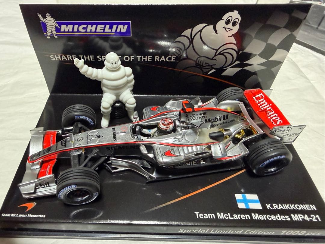 ミニチャンプス　マクラーレンMP4-21 ミシュランボックス2台　希少