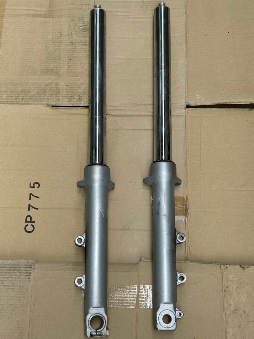 と*も様 スズキ GSF1200S GV75B 純正フロントホーク