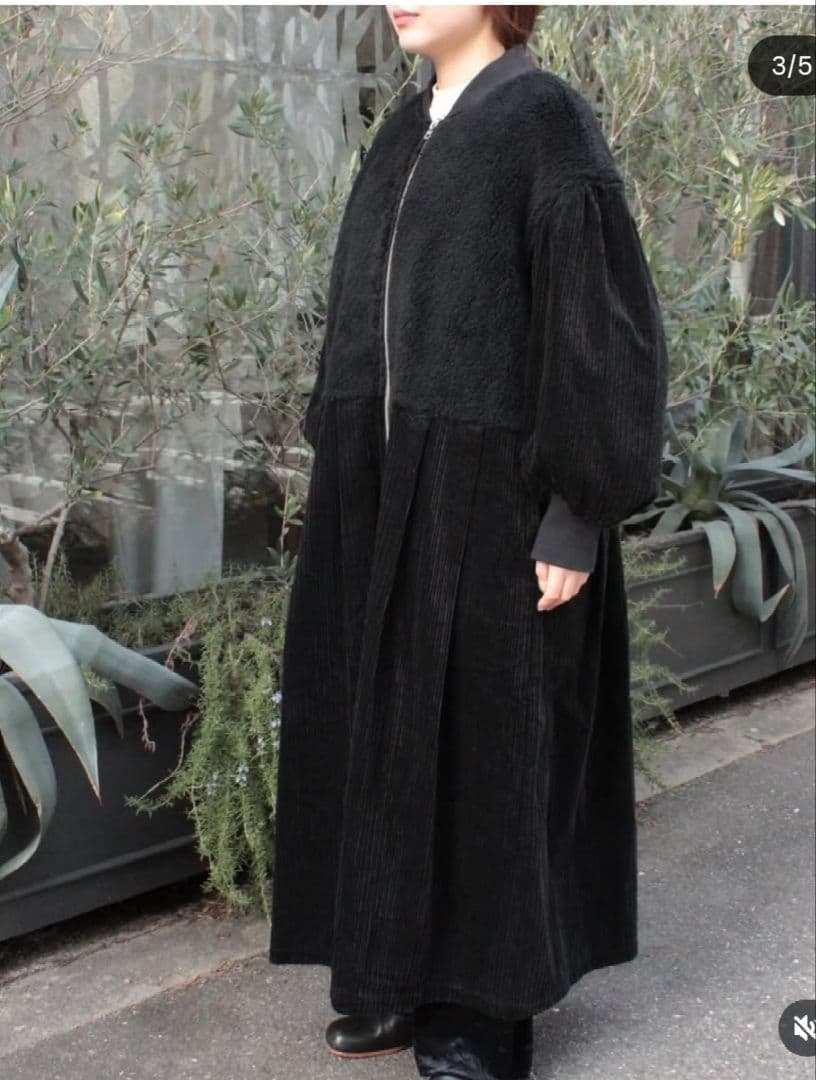 最終値下げUNIVERSAL　TISSUコート