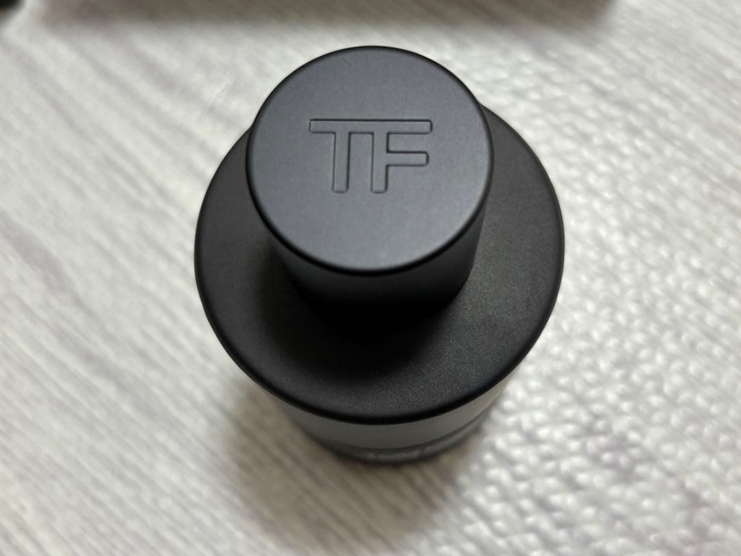 【新品同様】TOMFORDトムフォード香水　オンブレレザー100ml