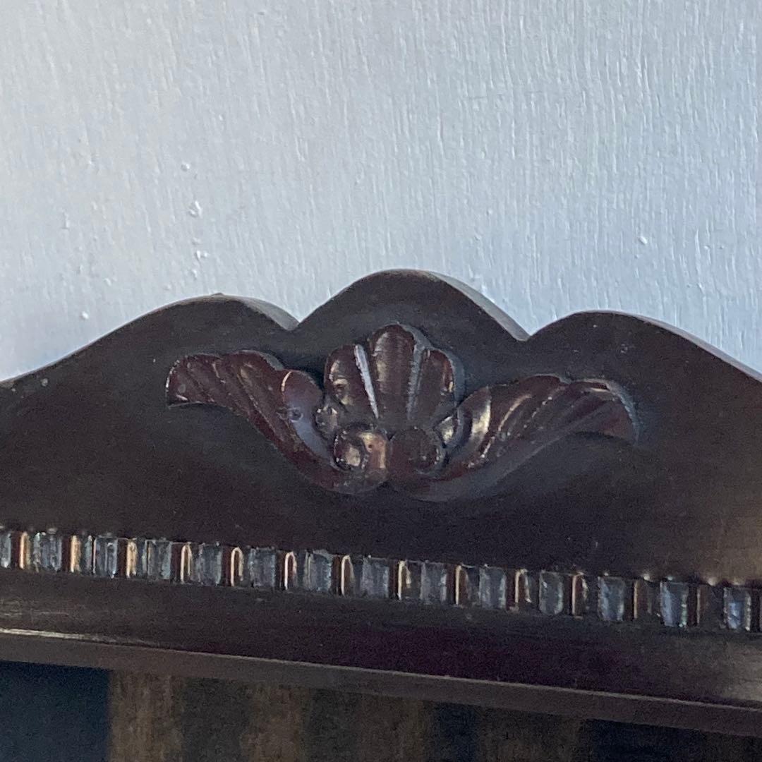 ケロリン 古い壁掛けガラスケース 3段 飾り棚 ガラスキャビネット