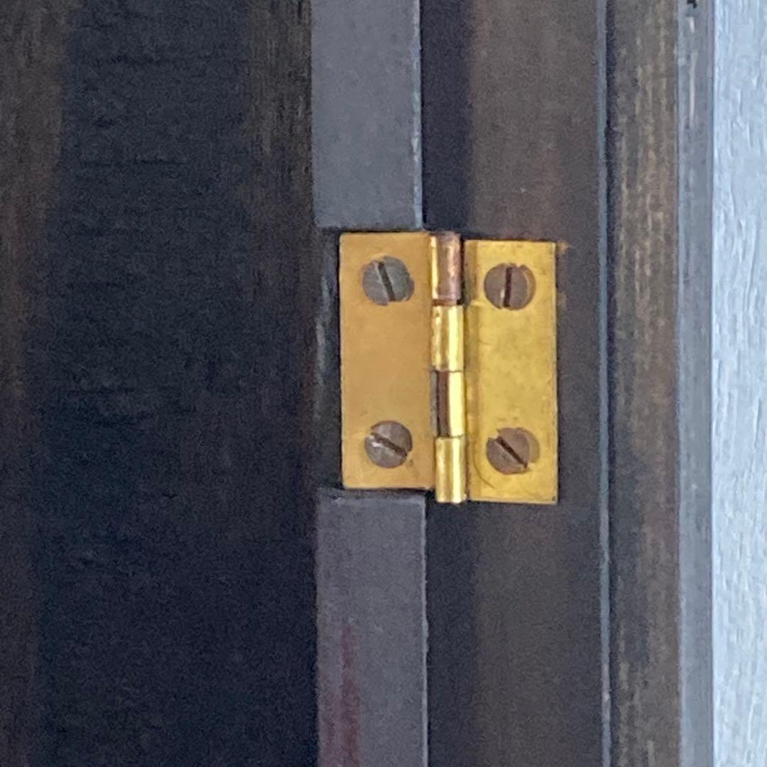 ケロリン 古い壁掛けガラスケース 3段 飾り棚 ガラスキャビネット